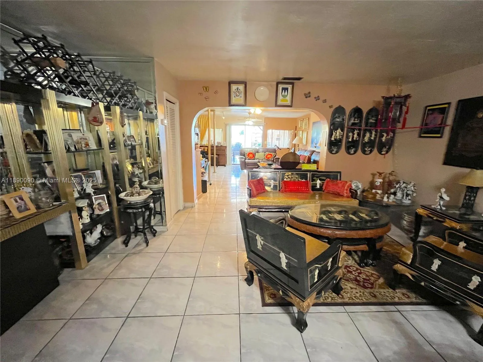 1320 W 71st St