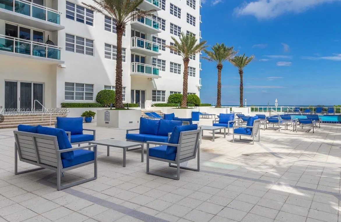 6917 Collins Ave, #720