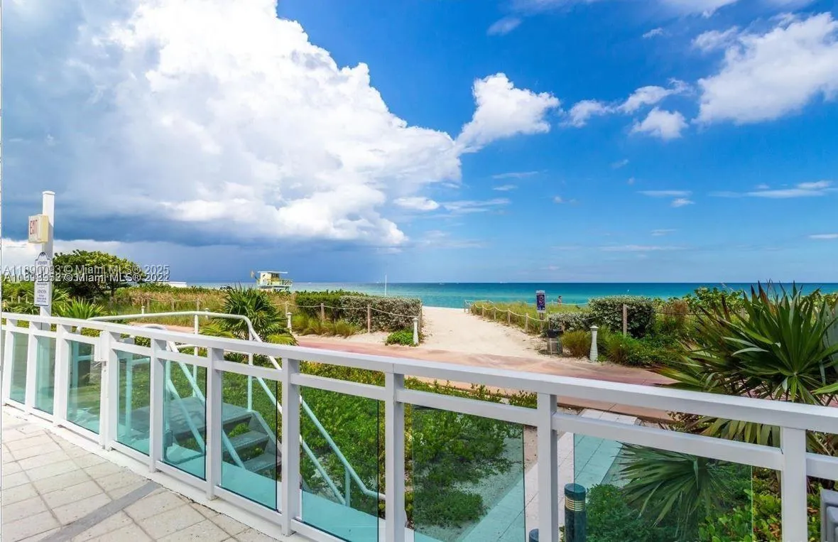 6917 Collins Ave, #720