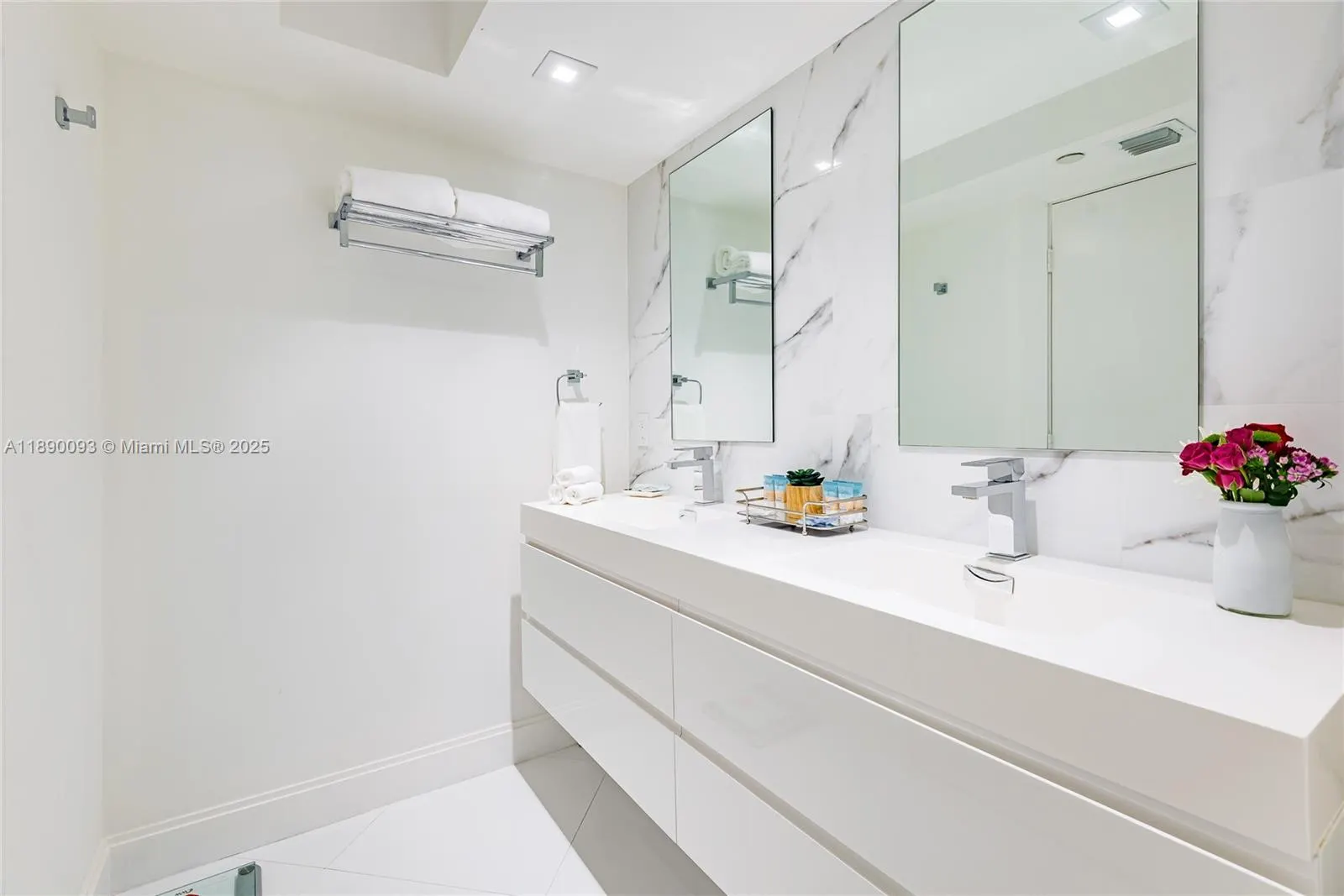 6917 Collins Ave, #720