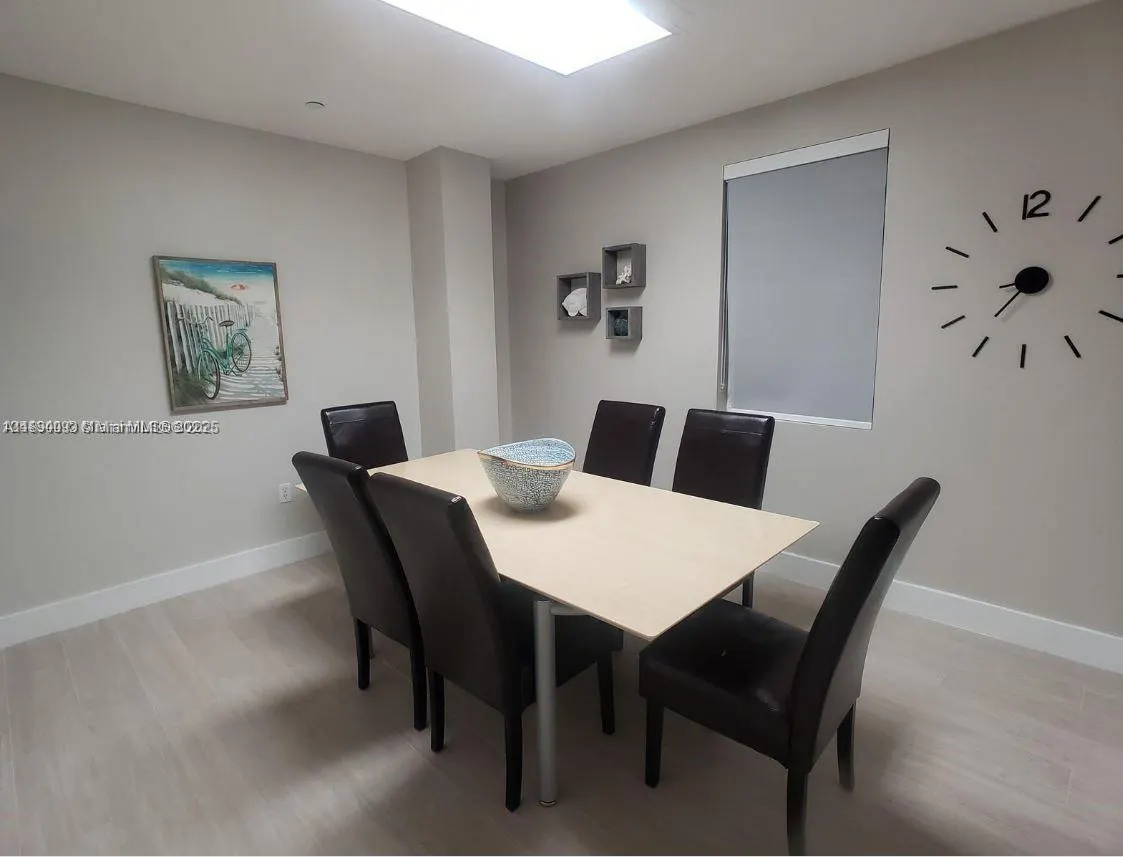 6917 Collins Ave, #720