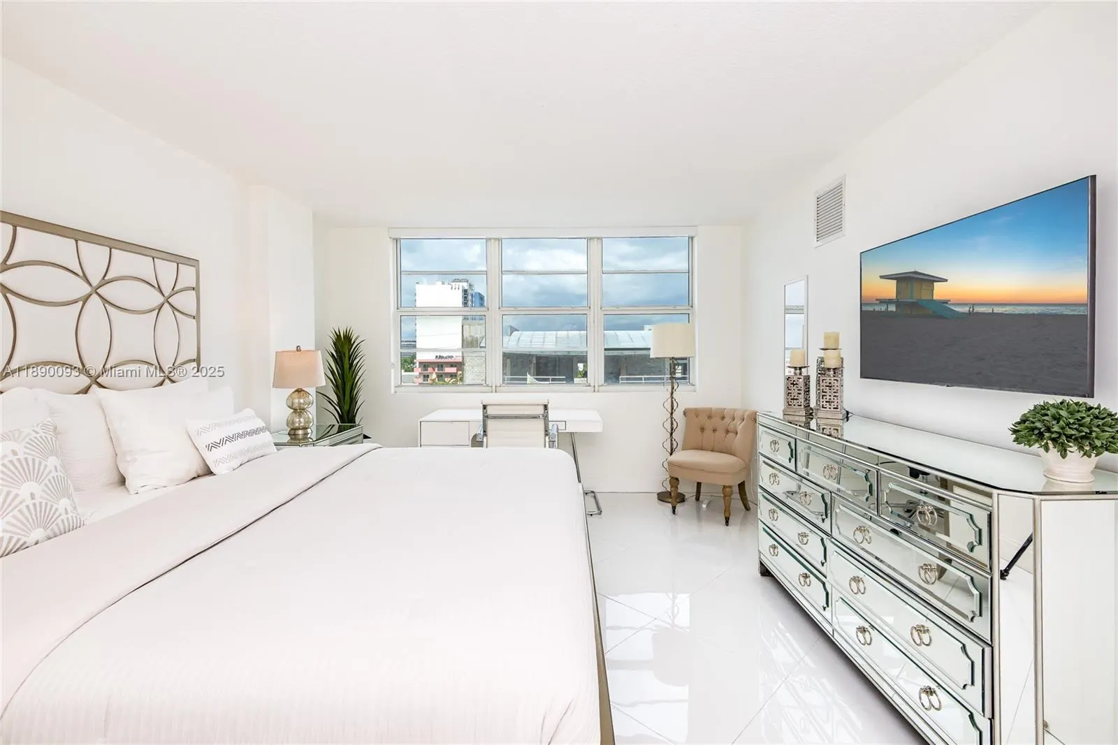 6917 Collins Ave, #720