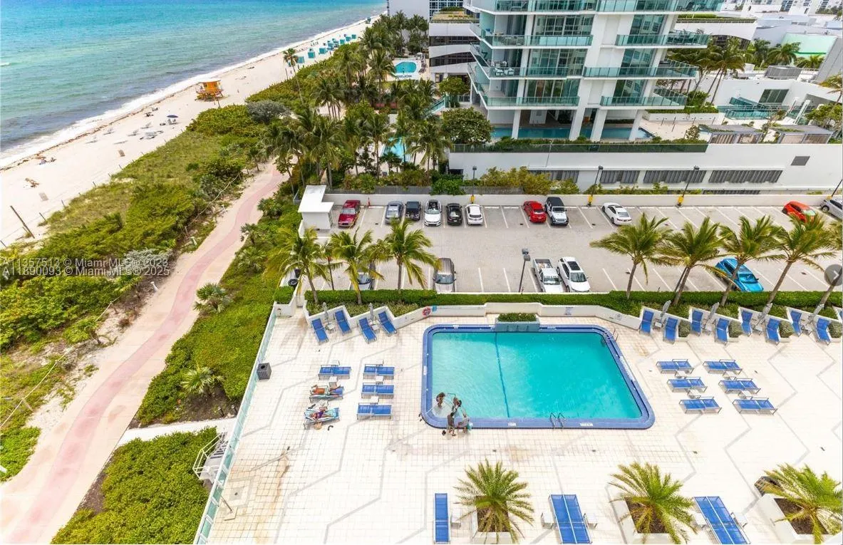 6917 Collins Ave, #720