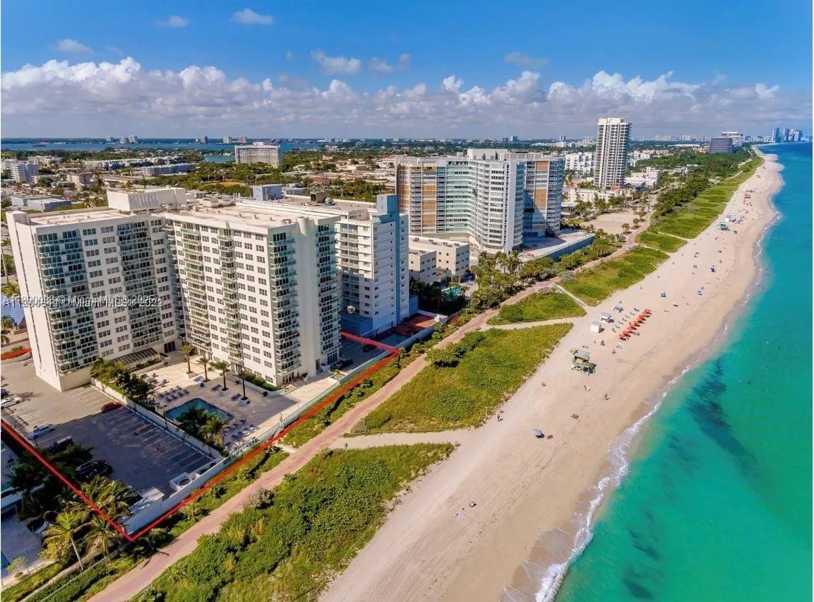 6917 Collins Ave, #720