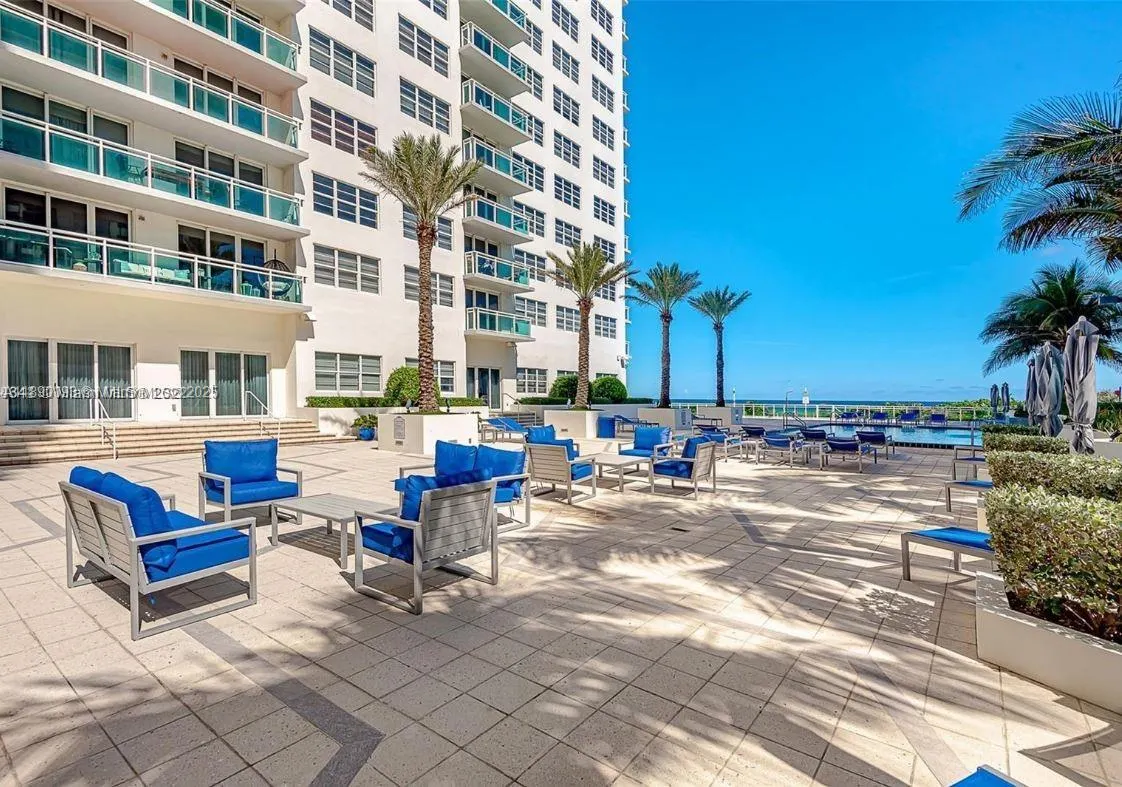 6917 Collins Ave, #720