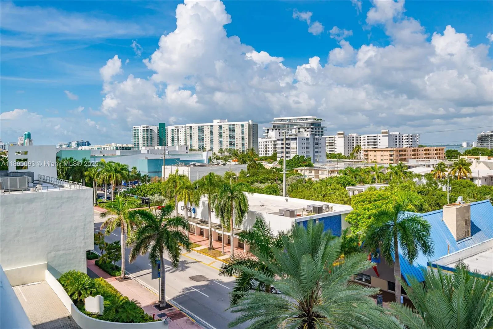 6917 Collins Ave, #720