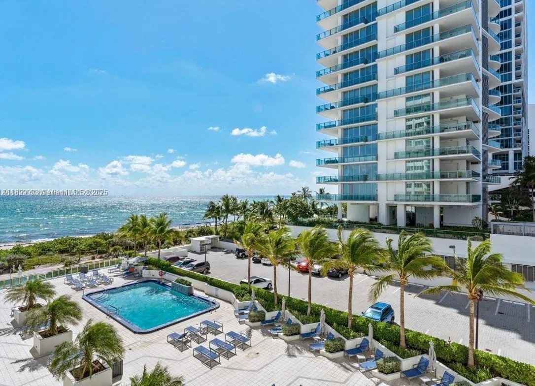 6917 Collins Ave, #720