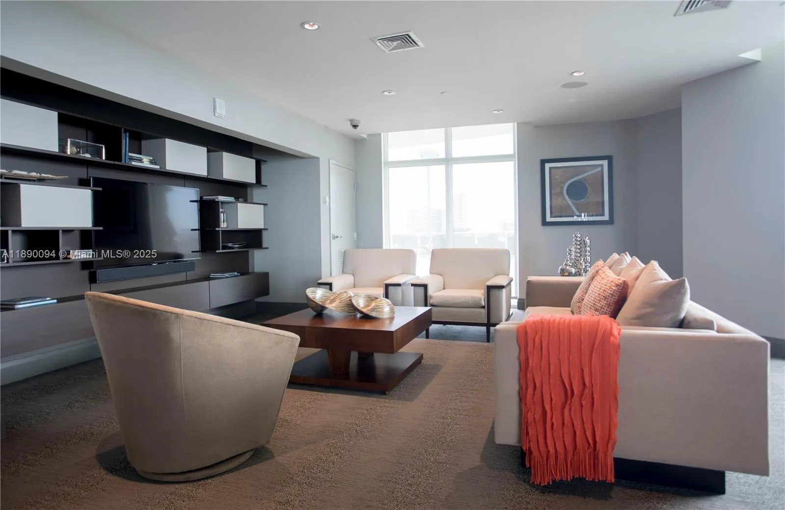 2525 SW 3 AV, #1106