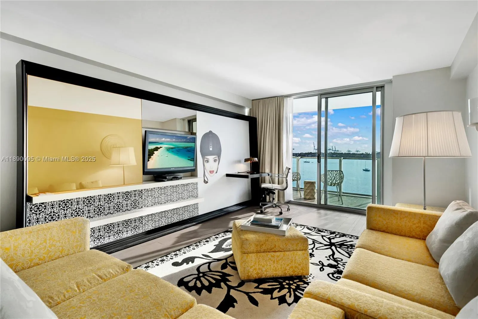 1100 West Ave, #514