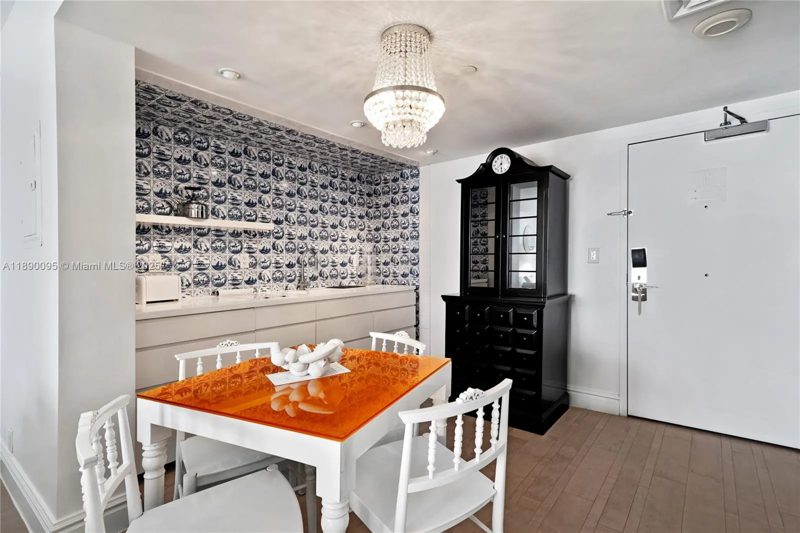 1100 West Ave, #514