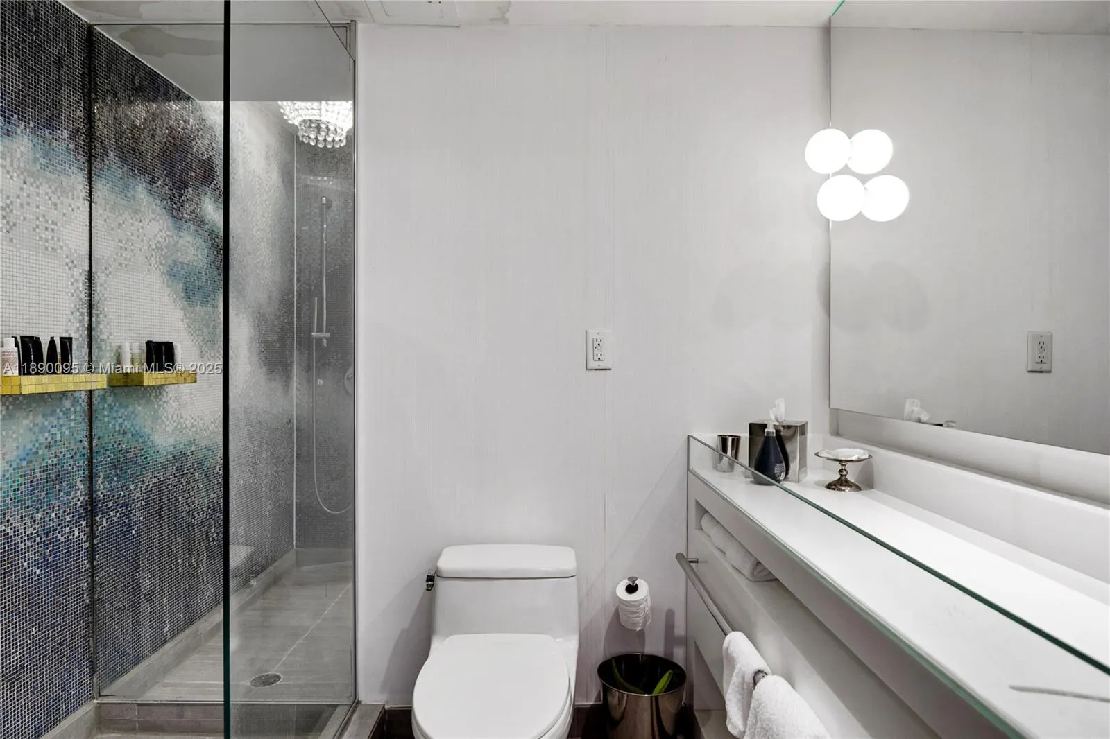 1100 West Ave, #514