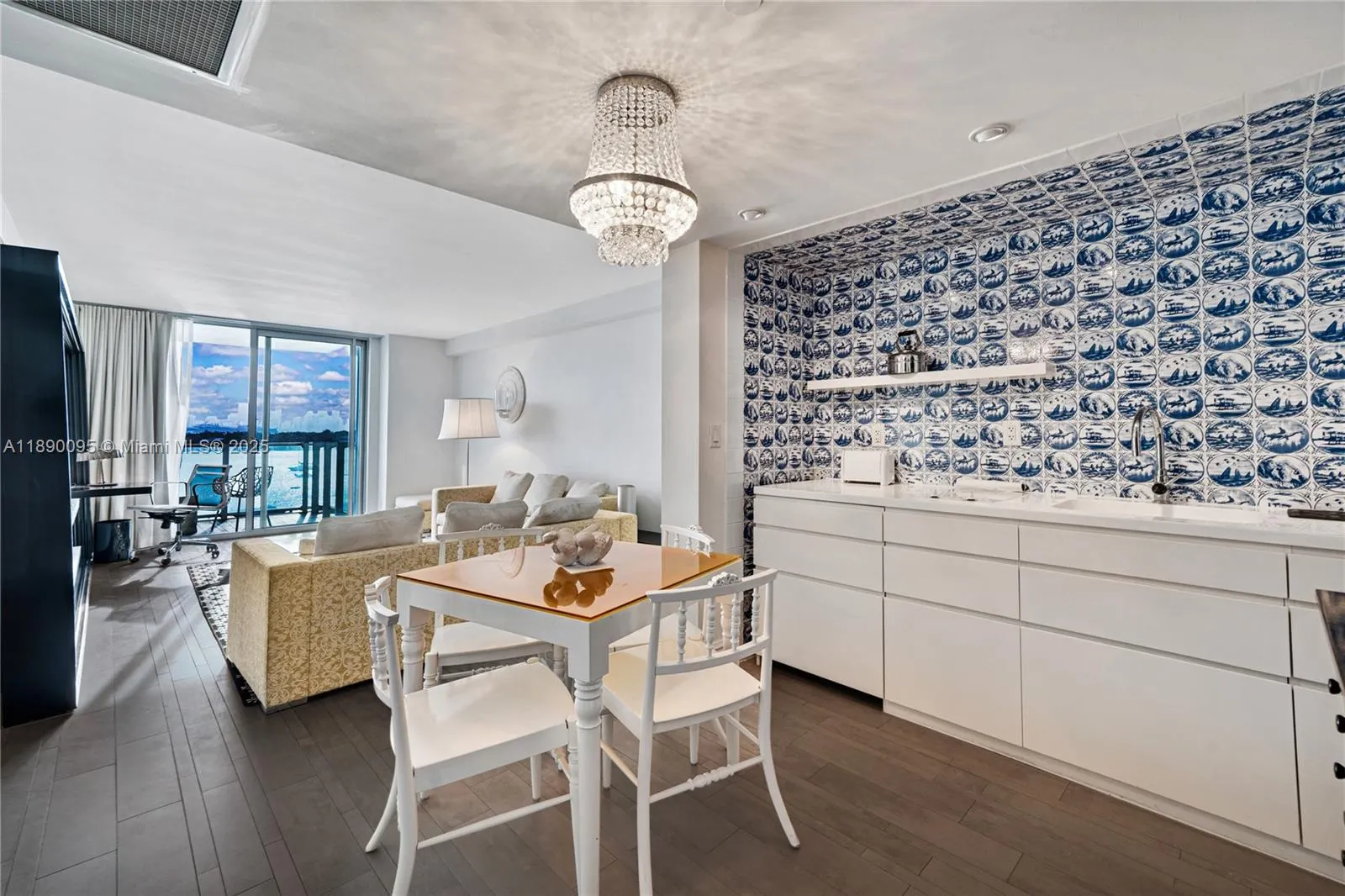 1100 West Ave, #514