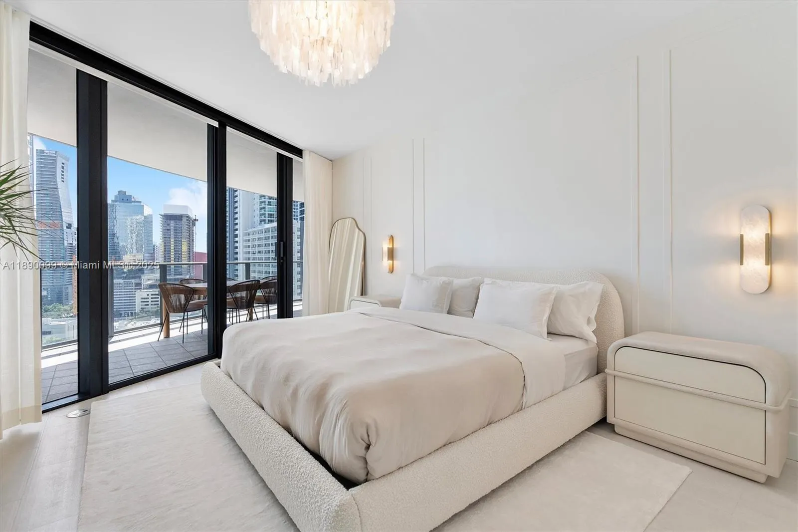 1000 Brickell Plz, #2102