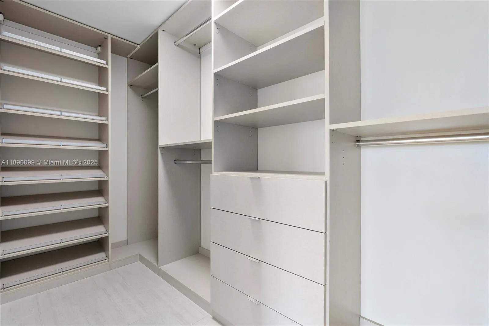 1000 Brickell Plz, #2102