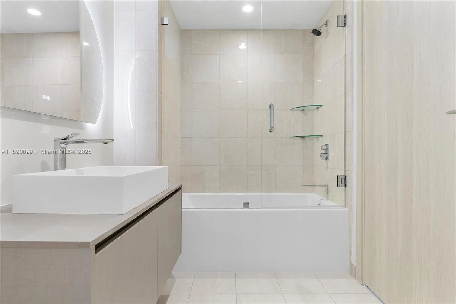 1000 Brickell Plz, #2102