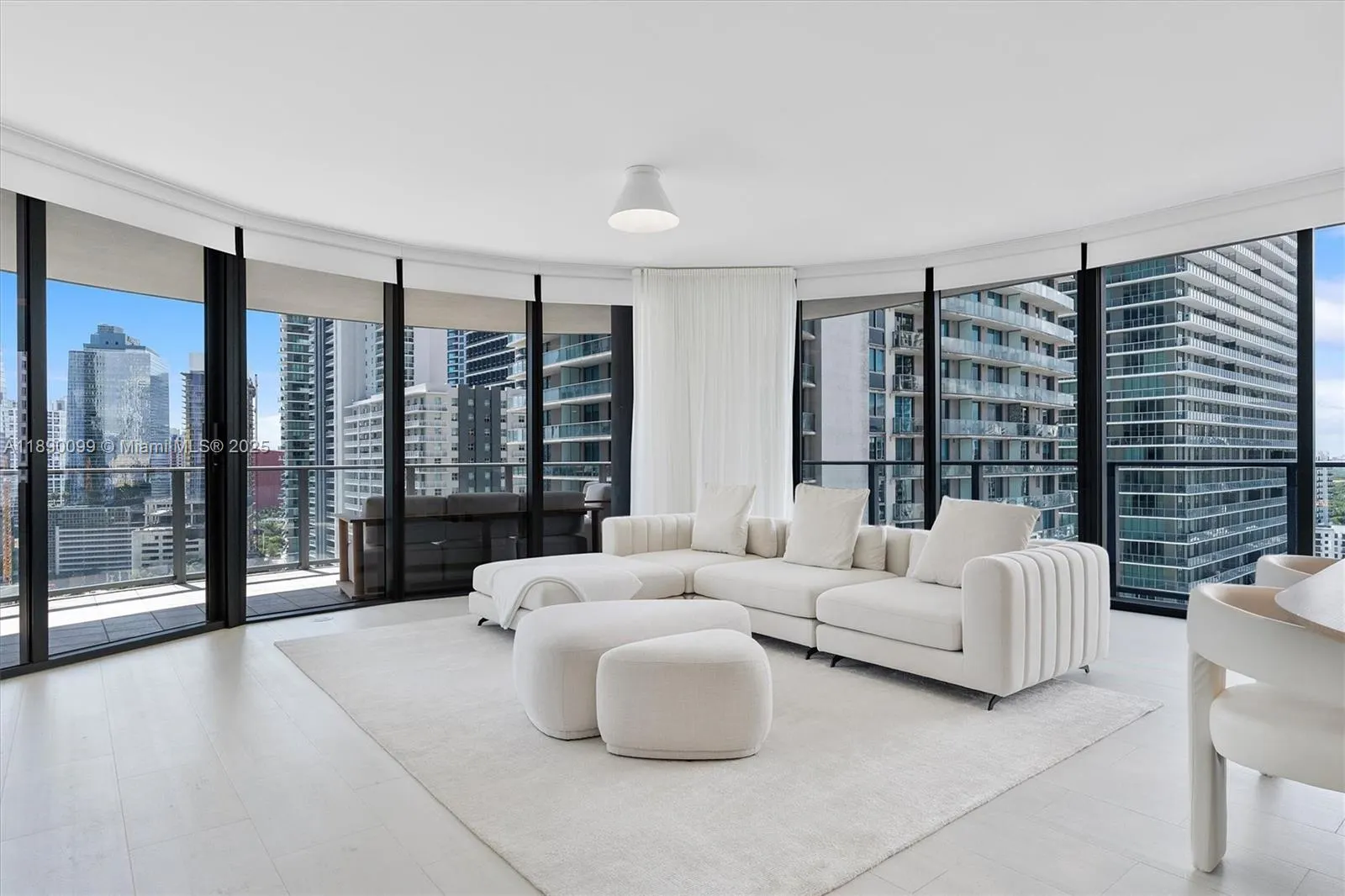 1000 Brickell Plz, #2102