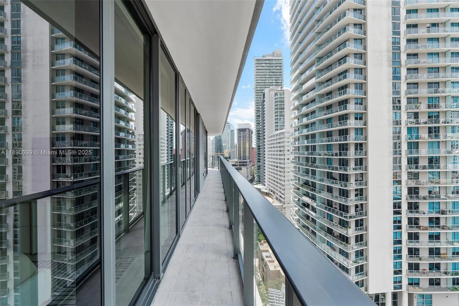 1000 Brickell Plz, #2102