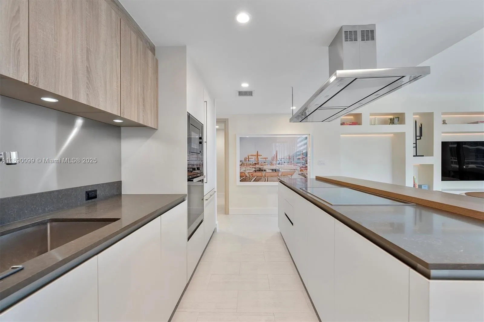 1000 Brickell Plz, #2102