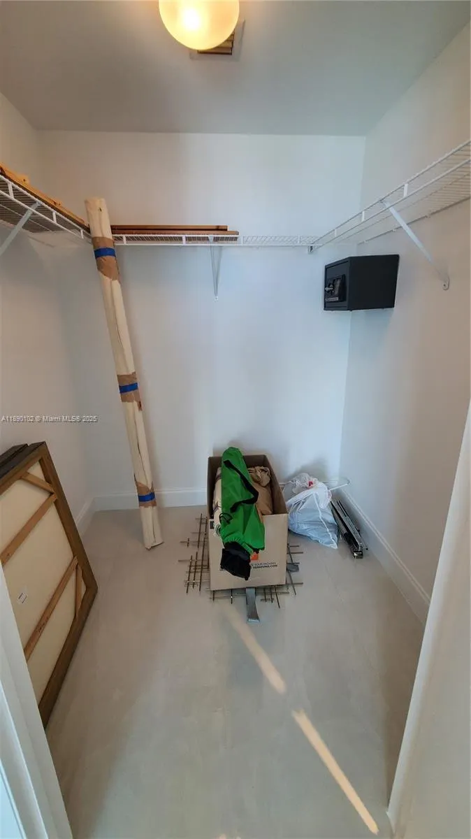 253 NE 2nd St, #2709