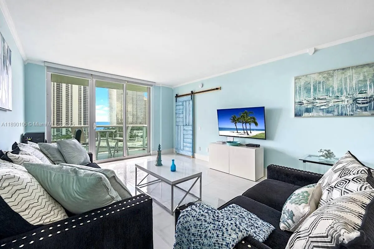19370 Collins Ave, #1121