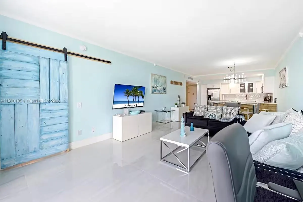19370 Collins Ave, #1121