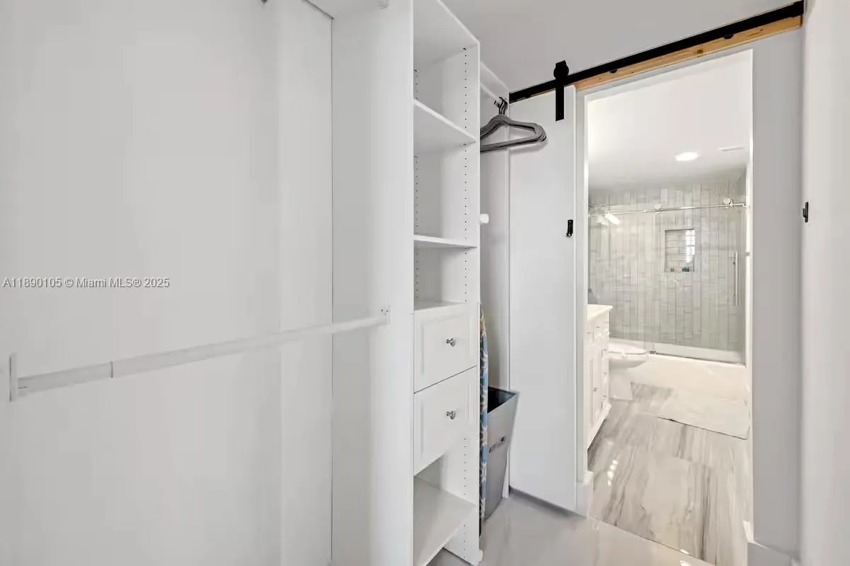 19370 Collins Ave, #1121