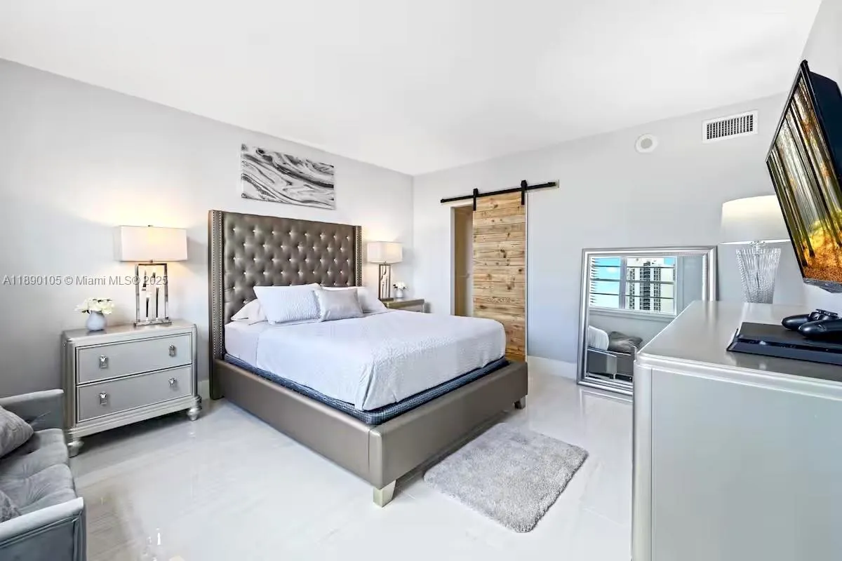 19370 Collins Ave, #1121