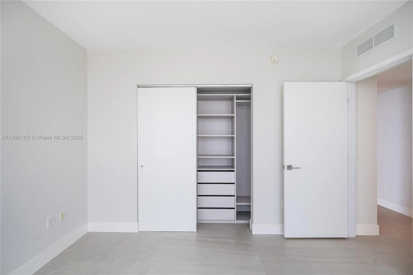 3131 NE 7th Ave, #4706