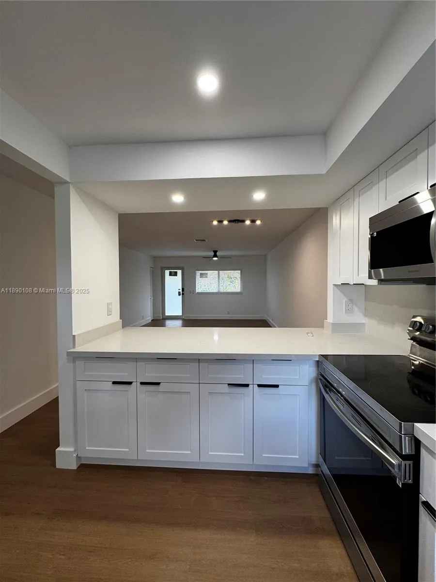 1460 SW 24th Ct, #3