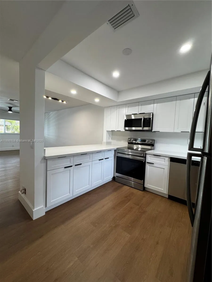 1460 SW 24th Ct, #3