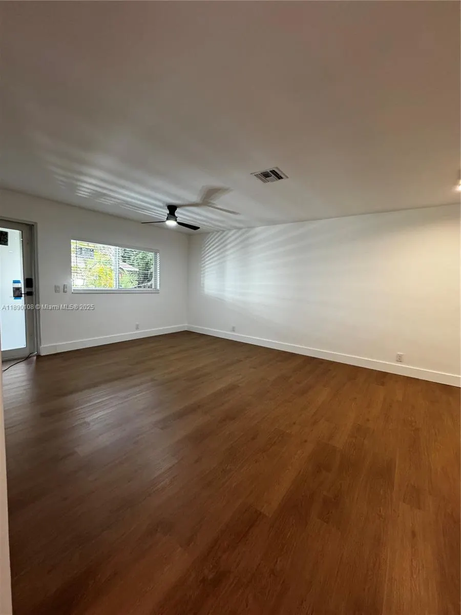 1460 SW 24th Ct, #3