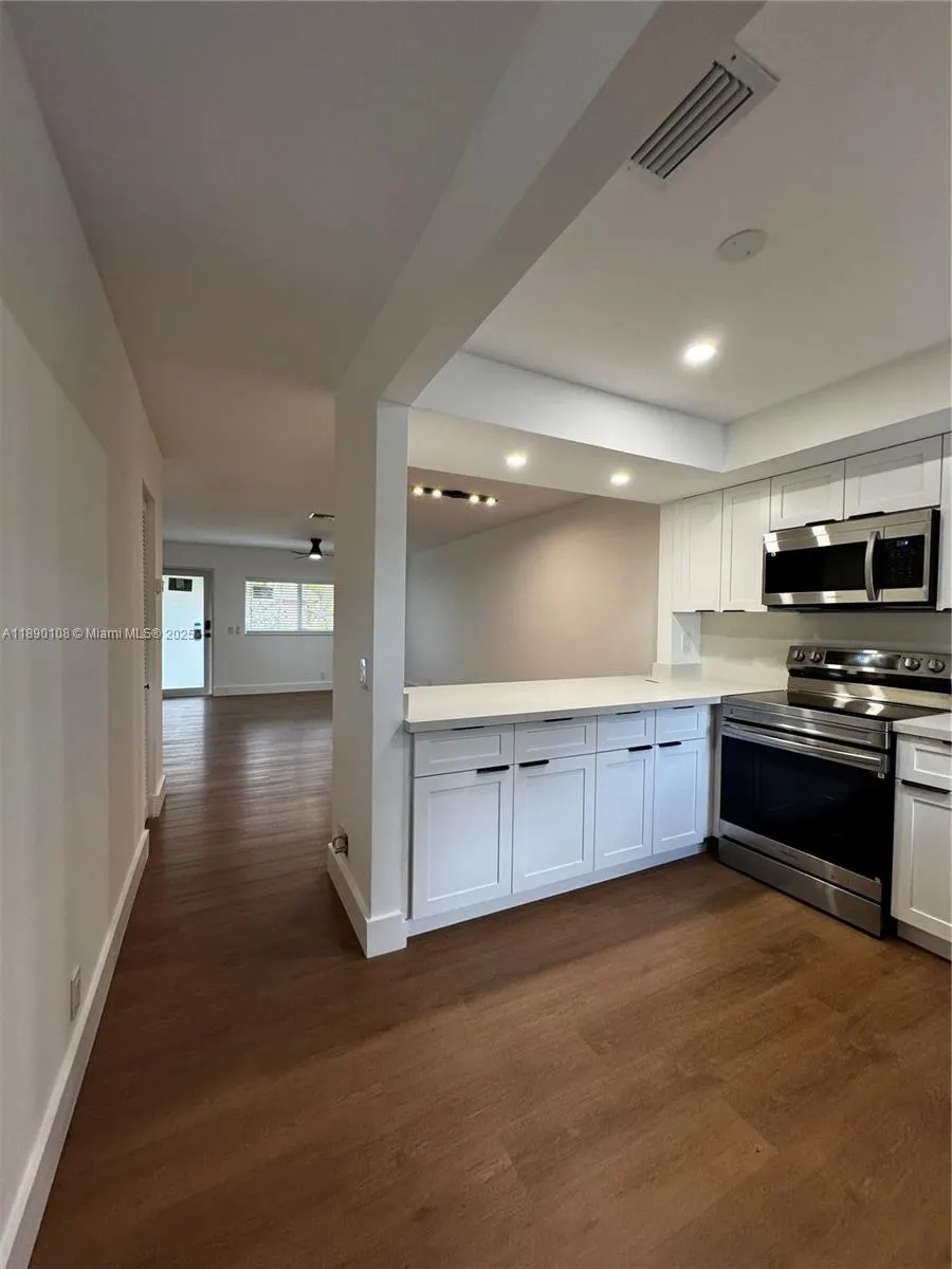 1460 SW 24th Ct, #3