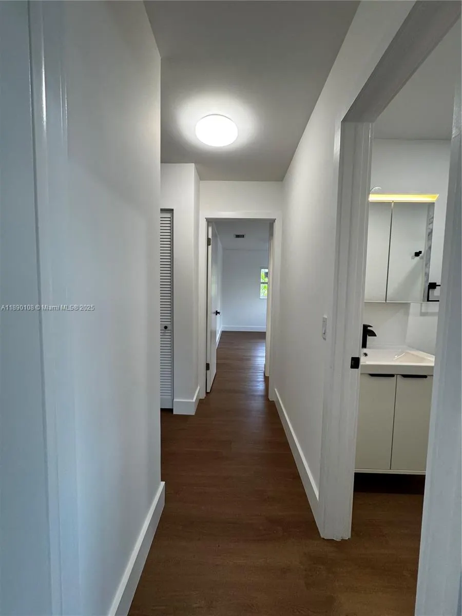 1460 SW 24th Ct, #3