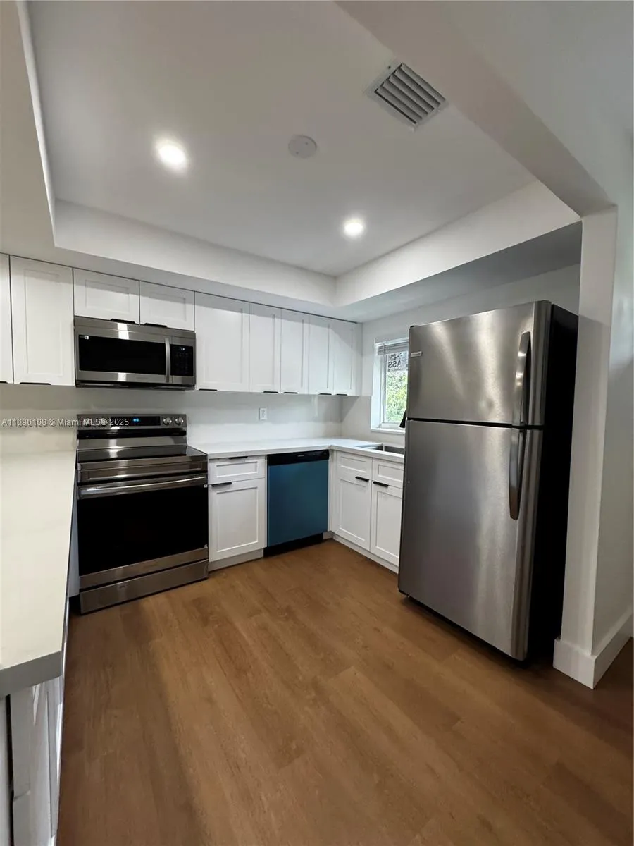 1460 SW 24th Ct, #3