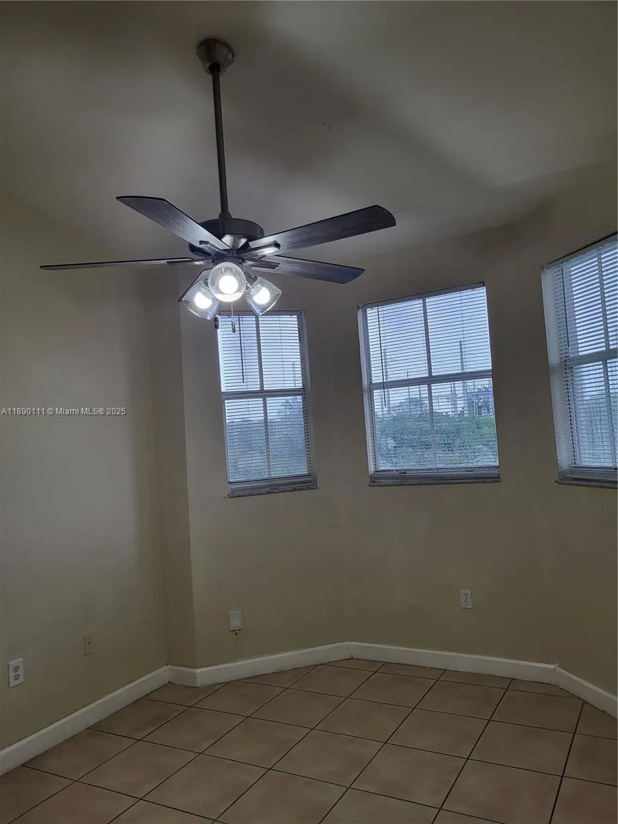 2551 SE 16th Ter, #203