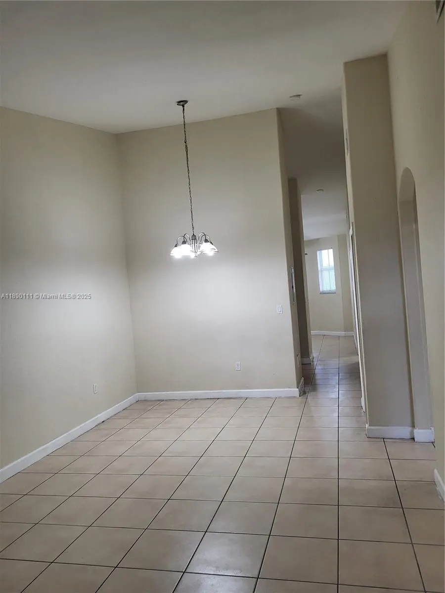 2551 SE 16th Ter, #203