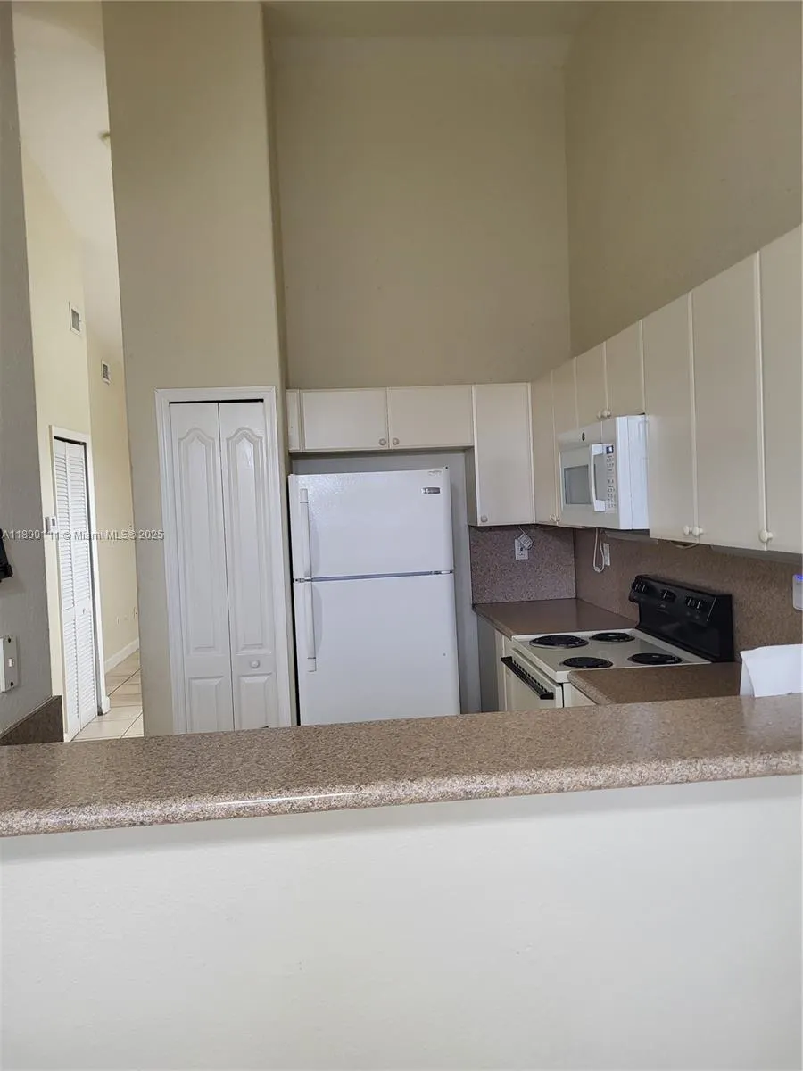 2551 SE 16th Ter, #203