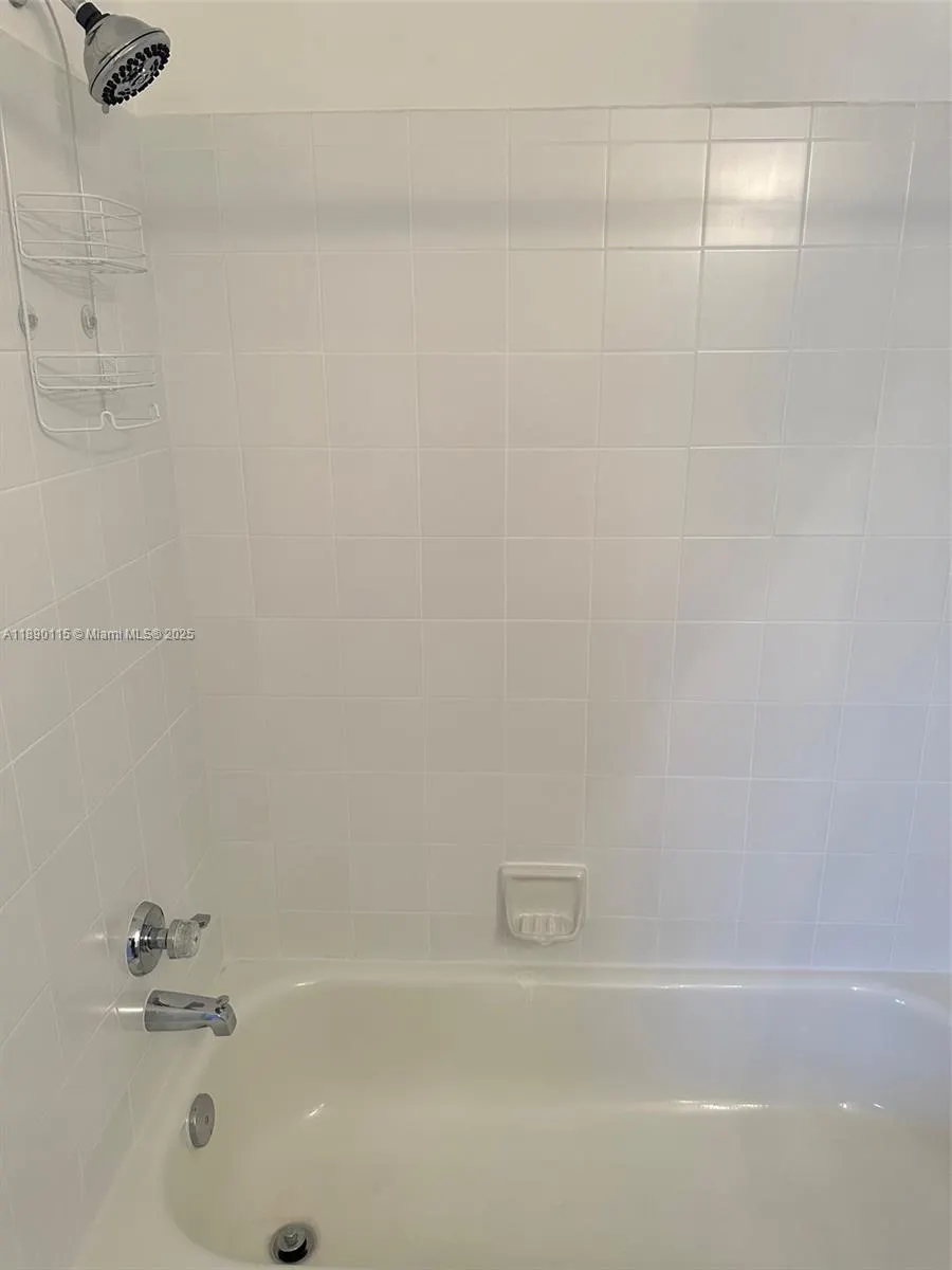 1001 Sorrento Dr, #1001