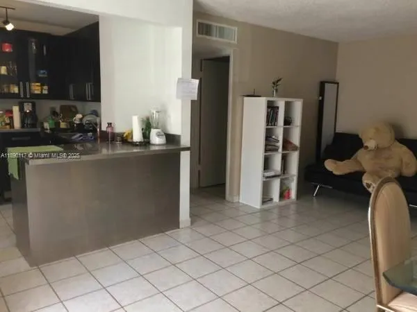 6444 Collins Ave, #A4