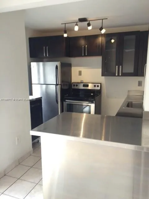 6444 Collins Ave, #A4