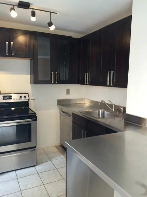 6444 Collins Ave, #A4