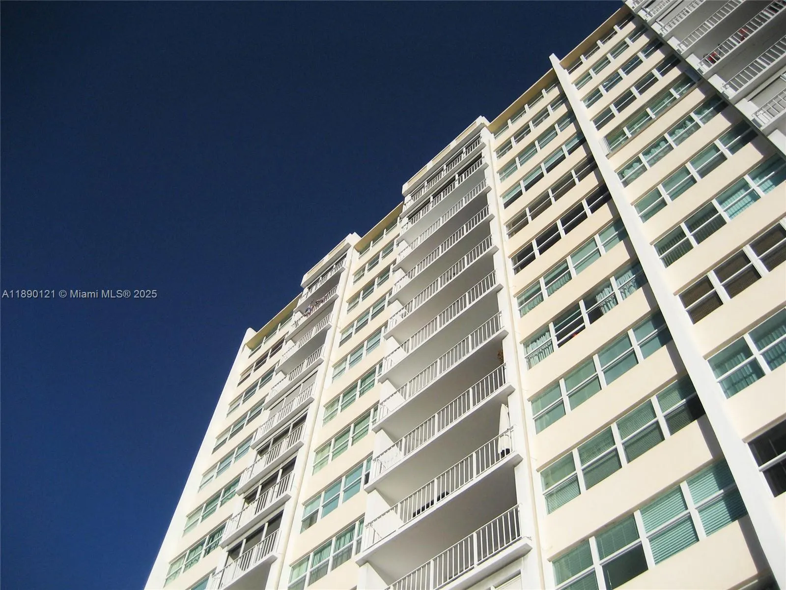 1410 E Ocean Dr, #308