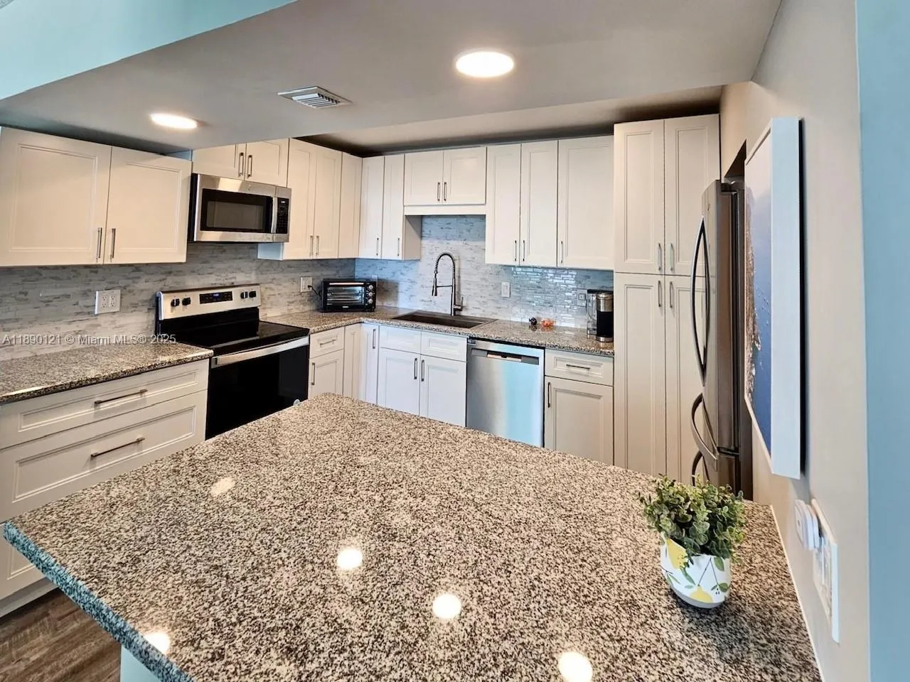 1410 E Ocean Dr, #308