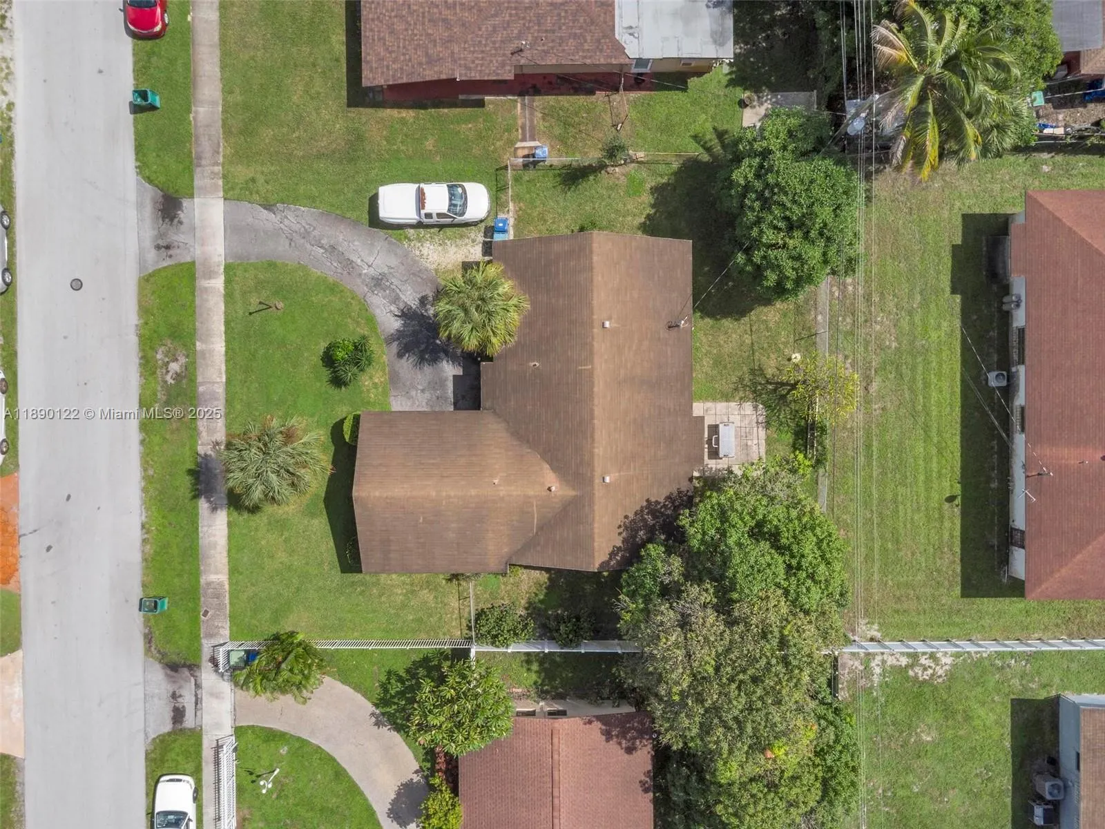 2860 NW 184th St
