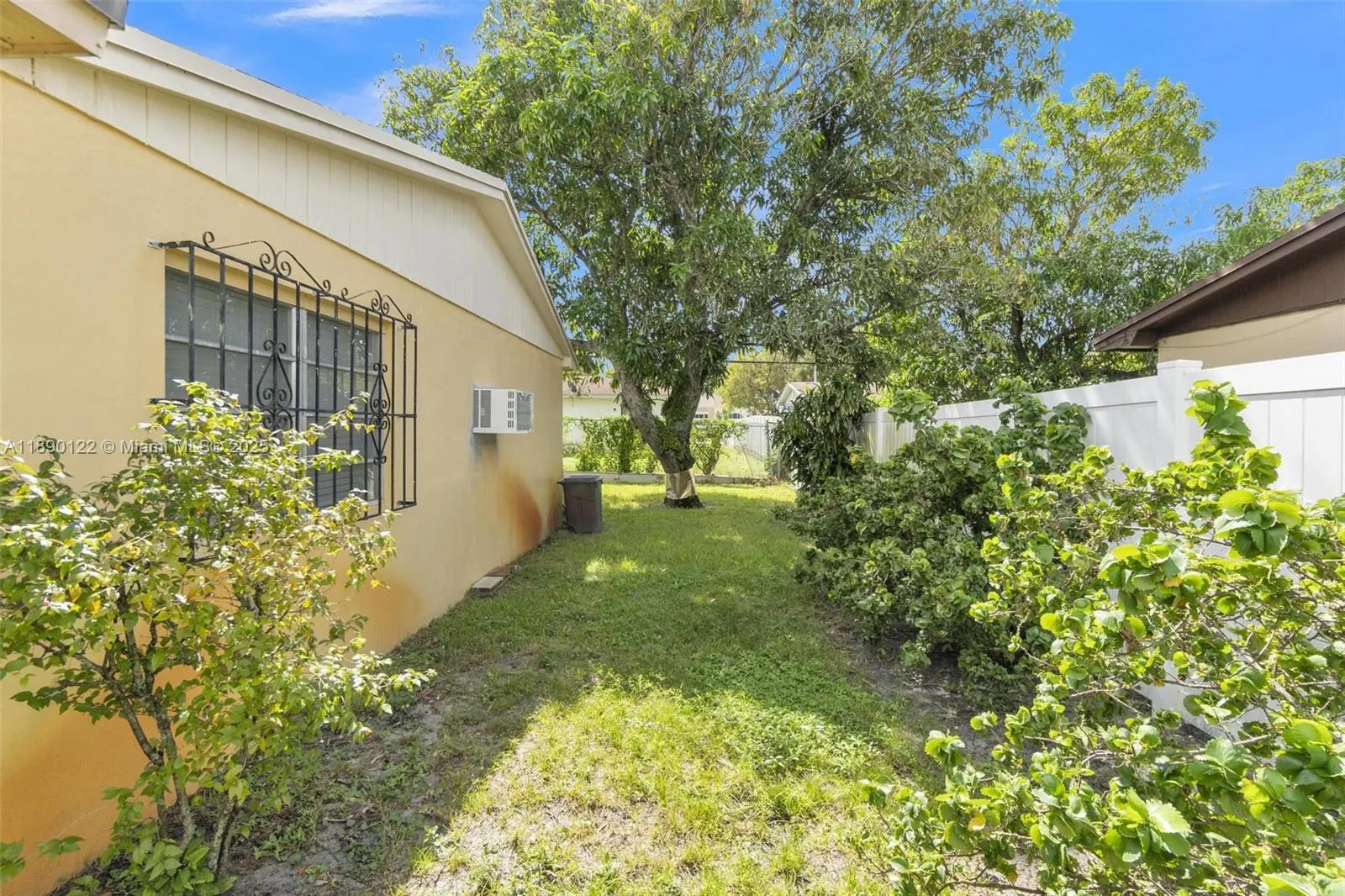 2860 NW 184th St