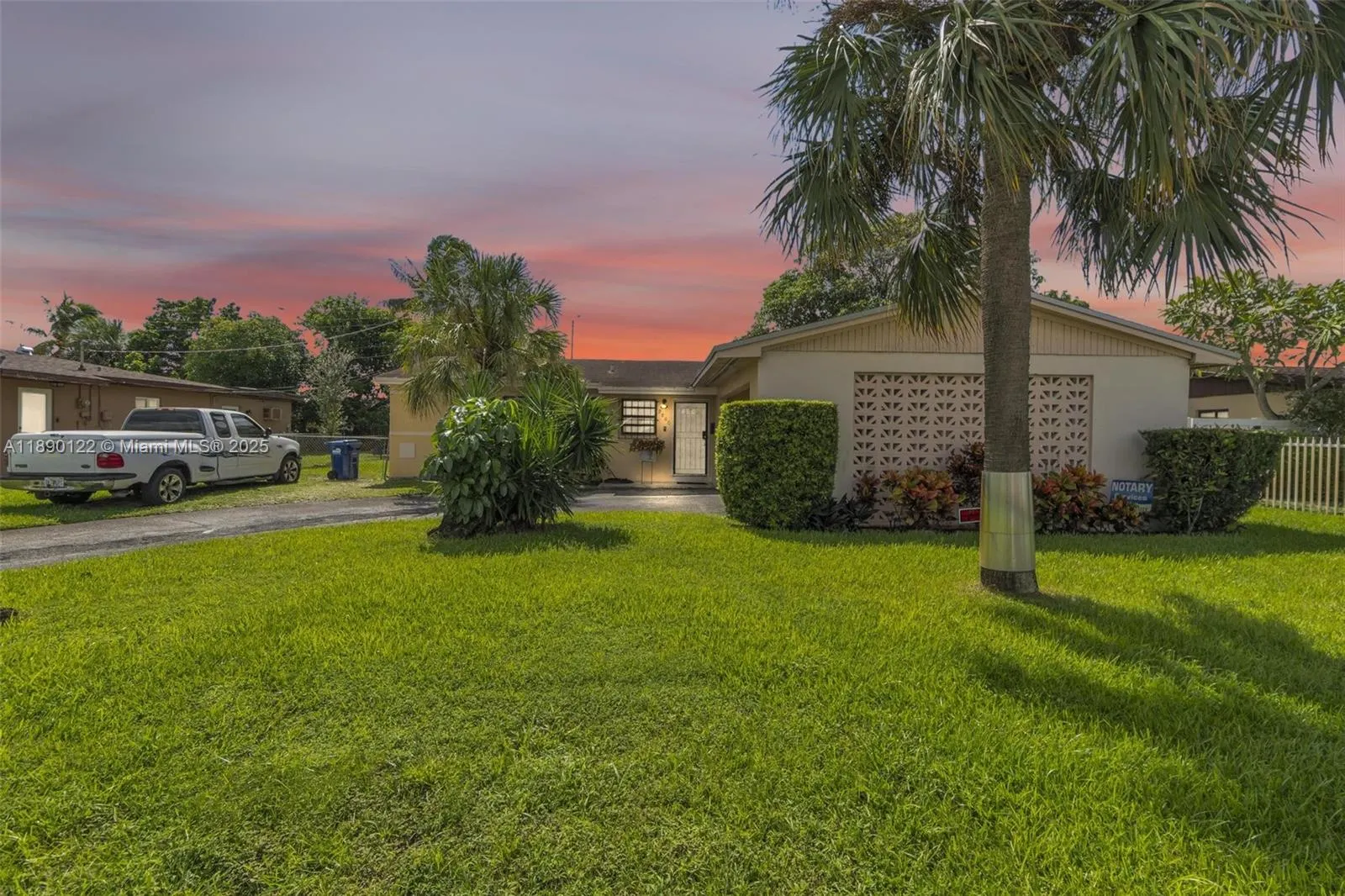 2860 NW 184th St