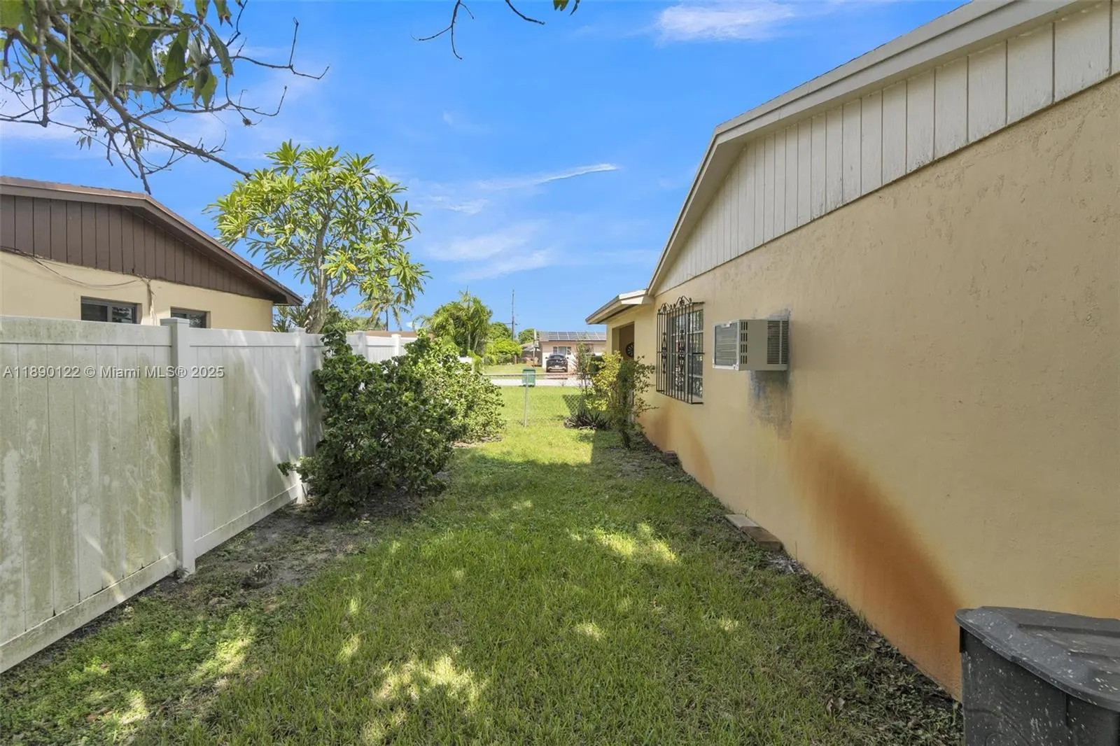 2860 NW 184th St
