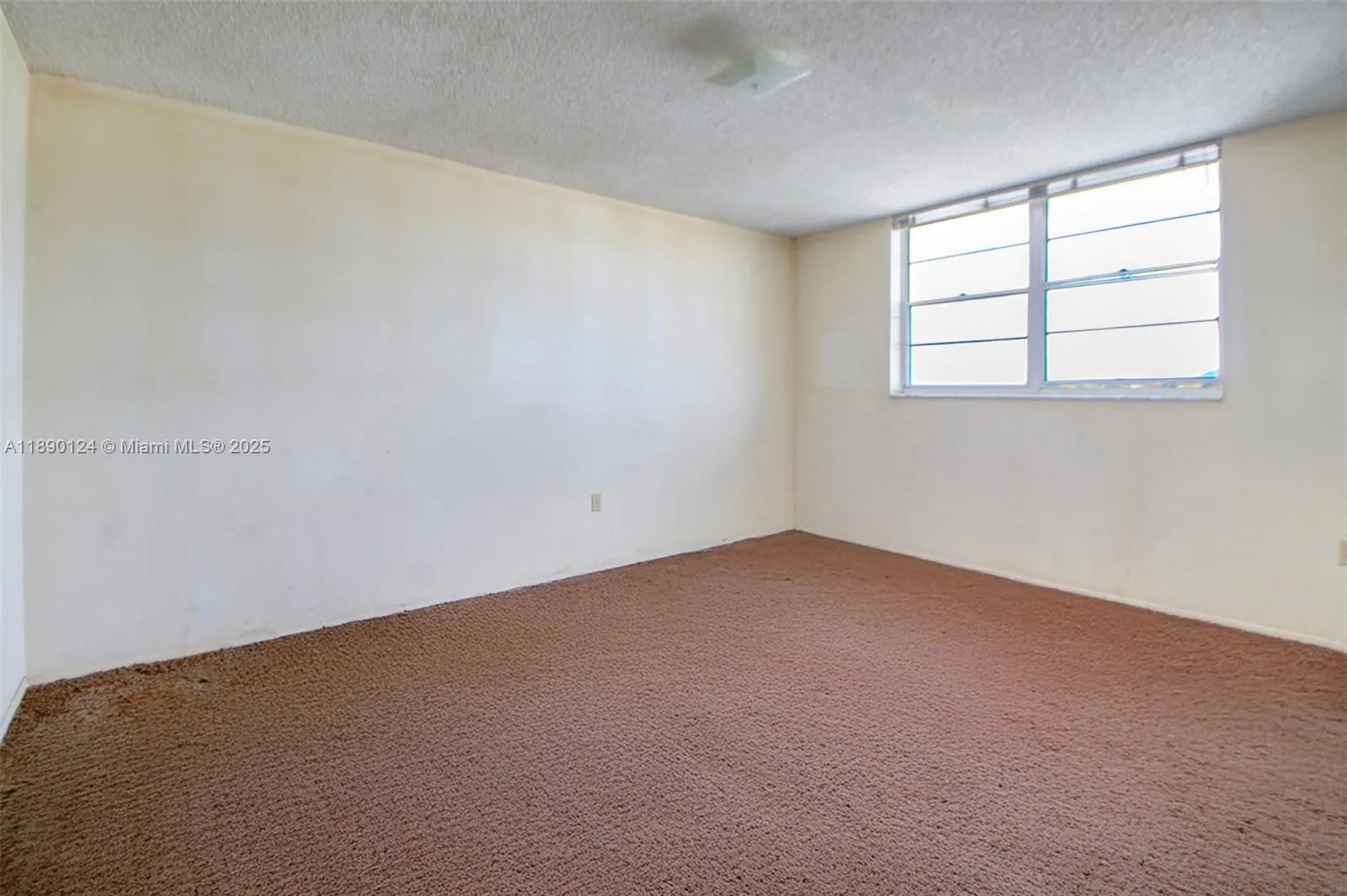 1990 Marseille Dr, #501