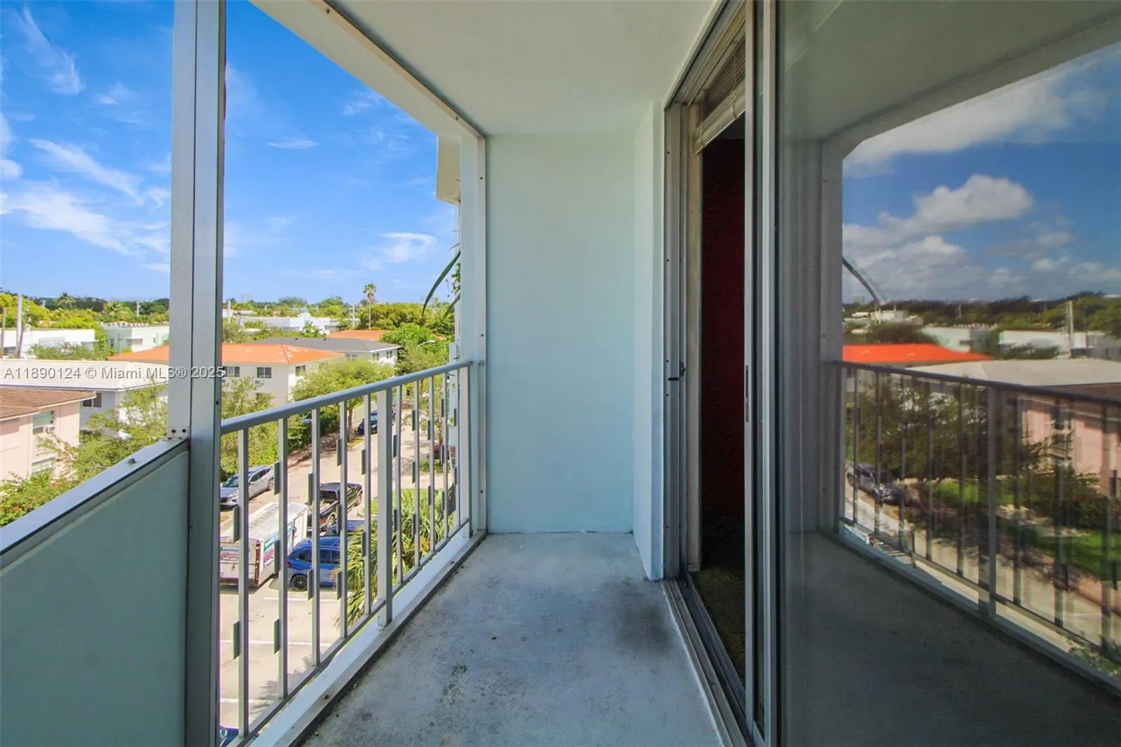 1990 Marseille Dr, #501