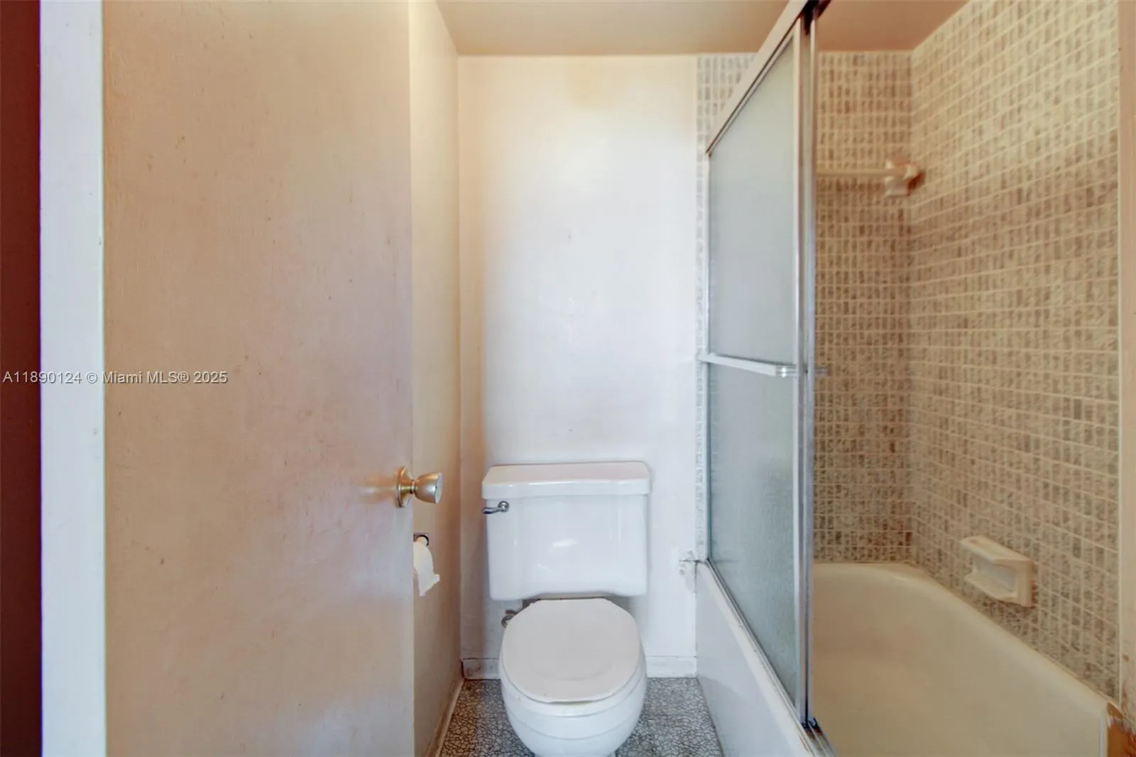 1990 Marseille Dr, #501